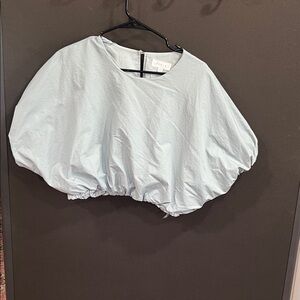 Mable crop puffy size large